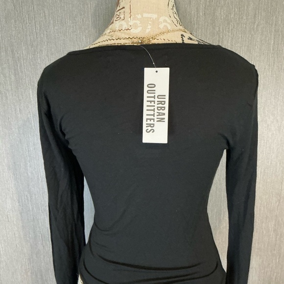 Silence + Noise Black Ruched Long Sleeve Blouse Size Medium - Picture 5 of 11
